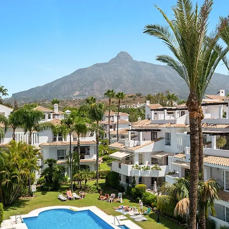 Naranjos 2br Rooftop Terrace & Mountain View Apartman